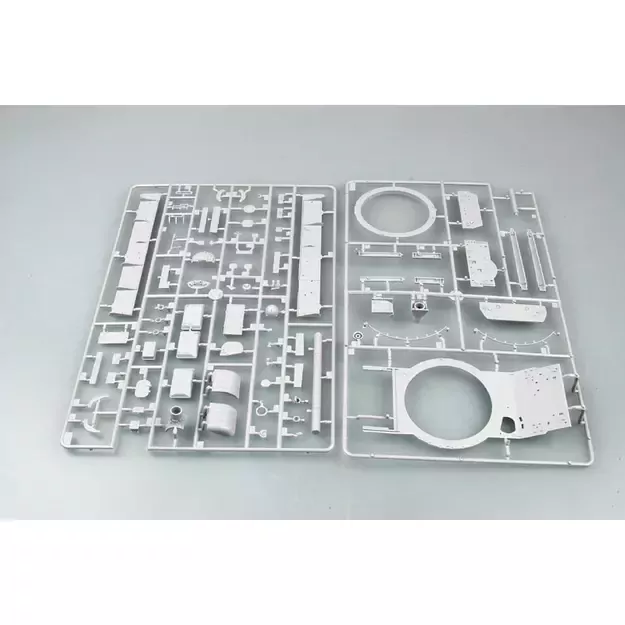 Trumpeter TR00377 -  T-62 Mod 1972, 1/35 5