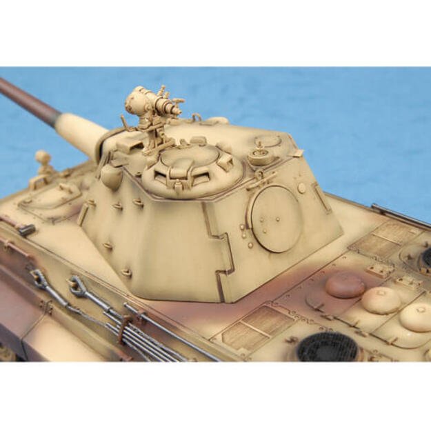 Trumpeter TR01536 -  German E-50 (50-75 tons)/Standardpanzer, 1/35 8