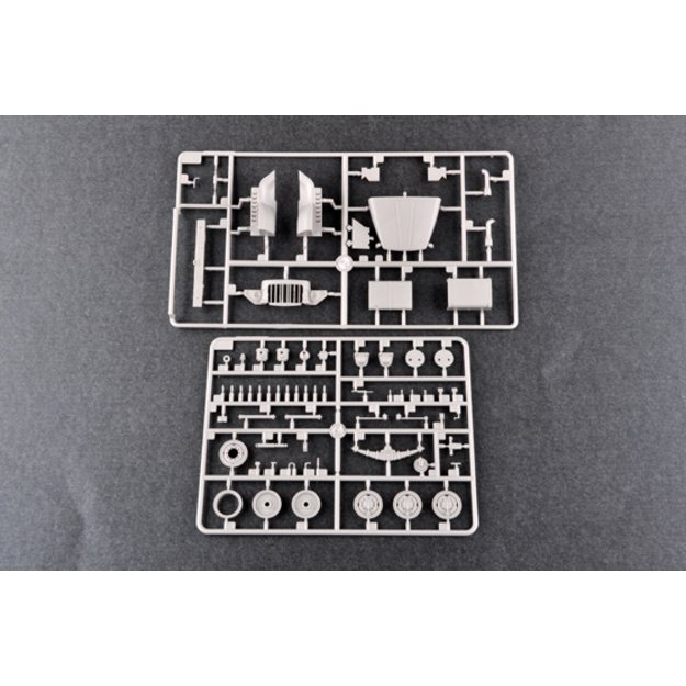 Trumpeter TR01027 -  URAL-375D, 1/35 6