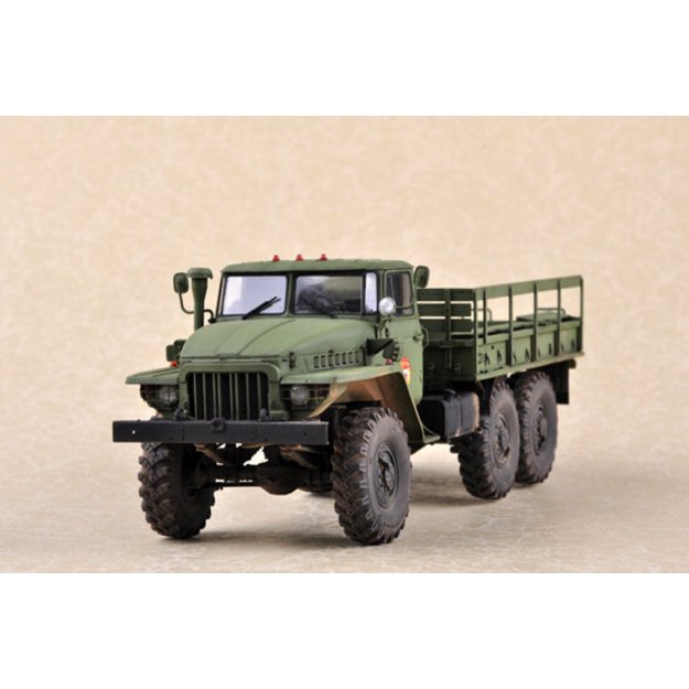 Trumpeter TR01027 -  URAL-375D, 1/35 4