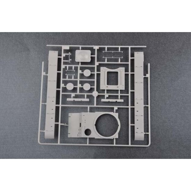 Trumpeter TR01572 - KV-8S Heavy Tank, 1/35 5
