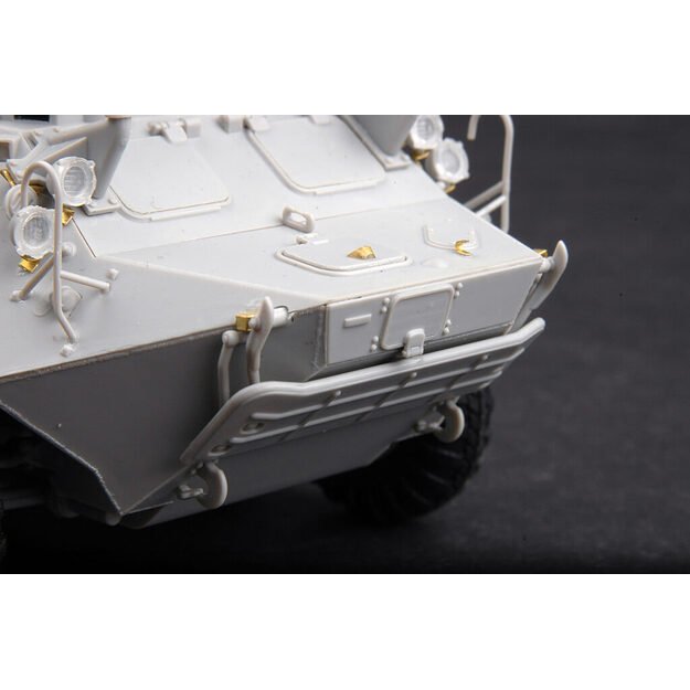 Trumpeter TR01576 - BTR-60P BTR-60PU, 1/35 7