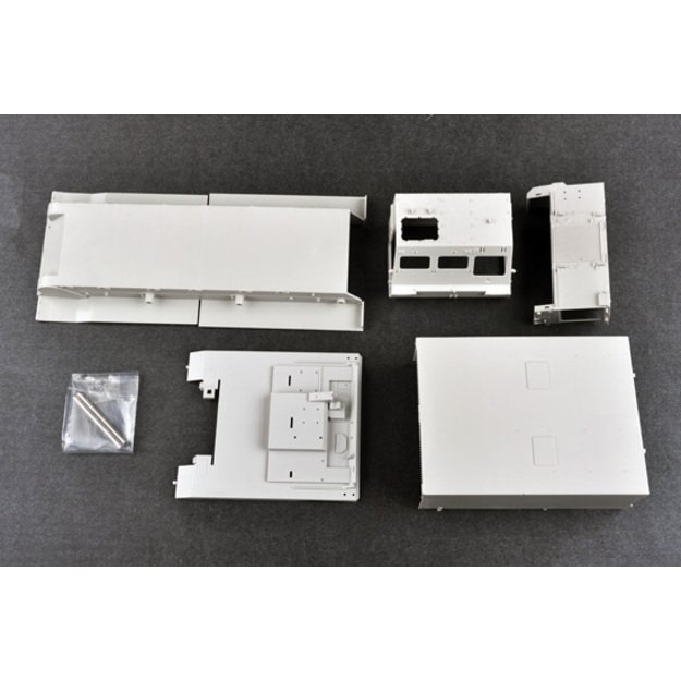 Trumpeter TR01046 -  Mittlere Artillerie Raketen System (MARS), 1/35 9
