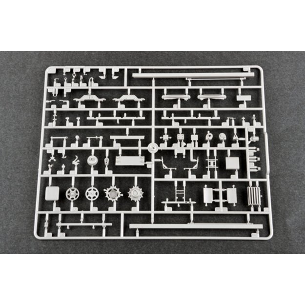 Trumpeter TR01047 -  M270/A1 Multiple Launch Rocket System, 1/35 6