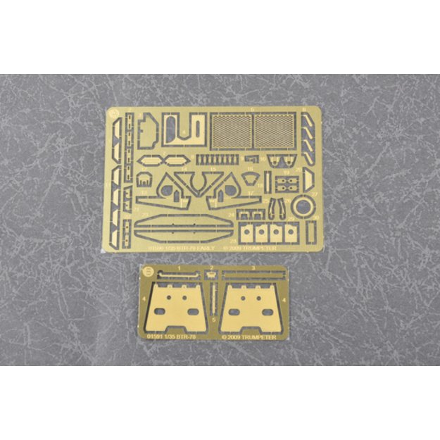 Trumpeter TR01593 - BTR-70 APC in Afghanistan, 1/35 5