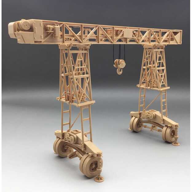 Amusing Hobby AH35B003 - Frieskran 16t Strabokran, 1/35 3