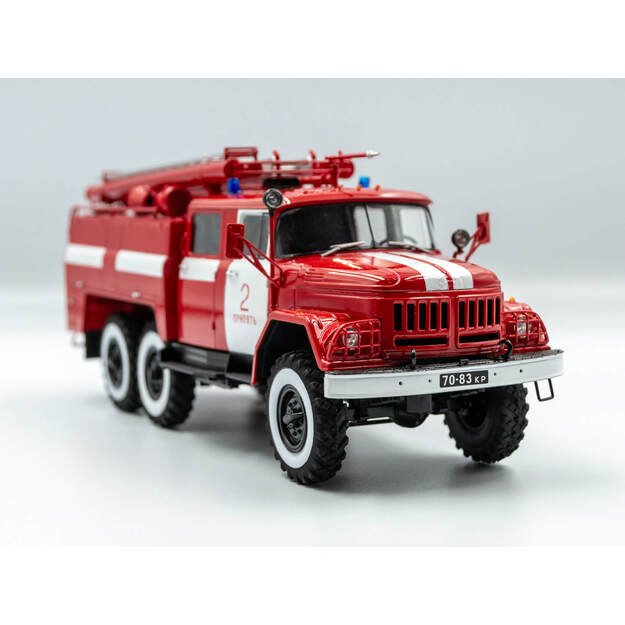 ICM IC35519 - AC-40-137A, Soviet Firetruck, 1/35