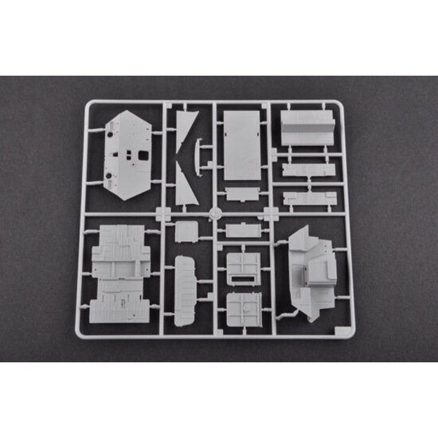 Trumpeter TR01594 - BTR-80 APC, 1/35 7