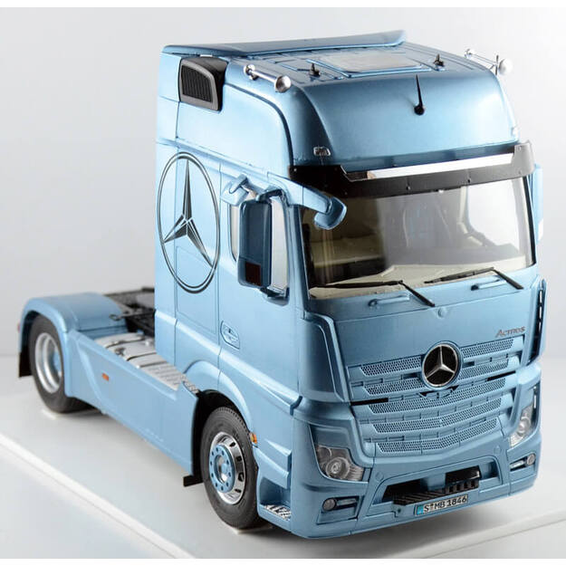 Italeri IT3905 - Mercedes Benz Actros MP Gigaspace, 1/24